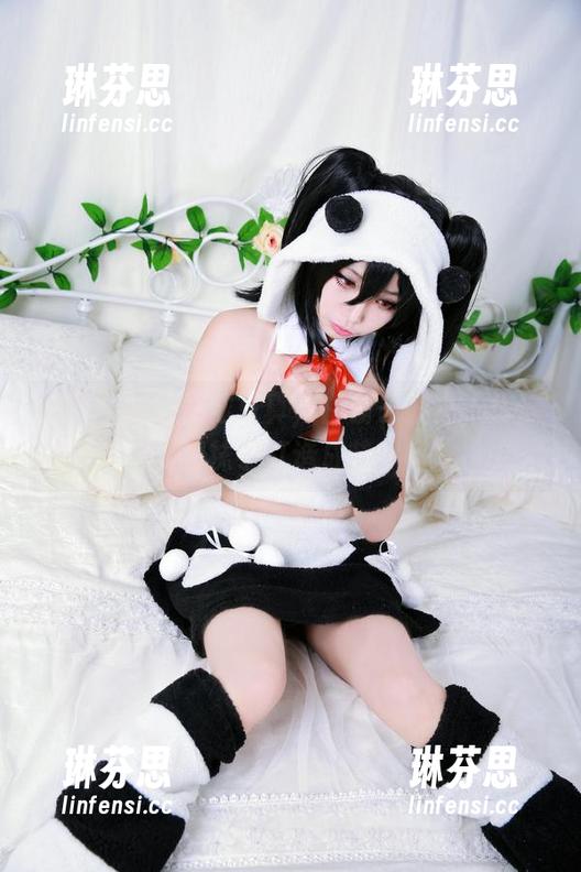 这些全套的棉袜写真，白易子教主，你这是要把袜子打造成艺术吗？
