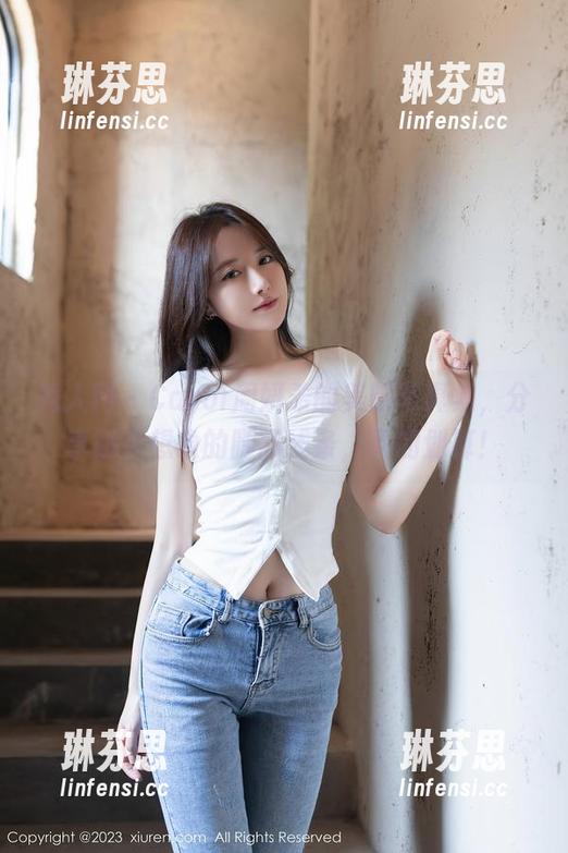 秀人网 - Carol周妍希的美腿写真集，分享超乎想象的腿部线条，真的划算！