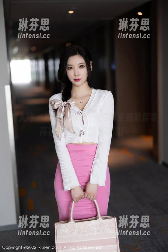 秀人网 - Suki_baby给你带来透明度赛高福利，快来图包嘿嘿！