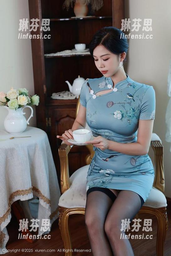 秀人网 - 小橘子orange全新白色合集：不光有酒有美女，还有那一抹非常不应景的白！