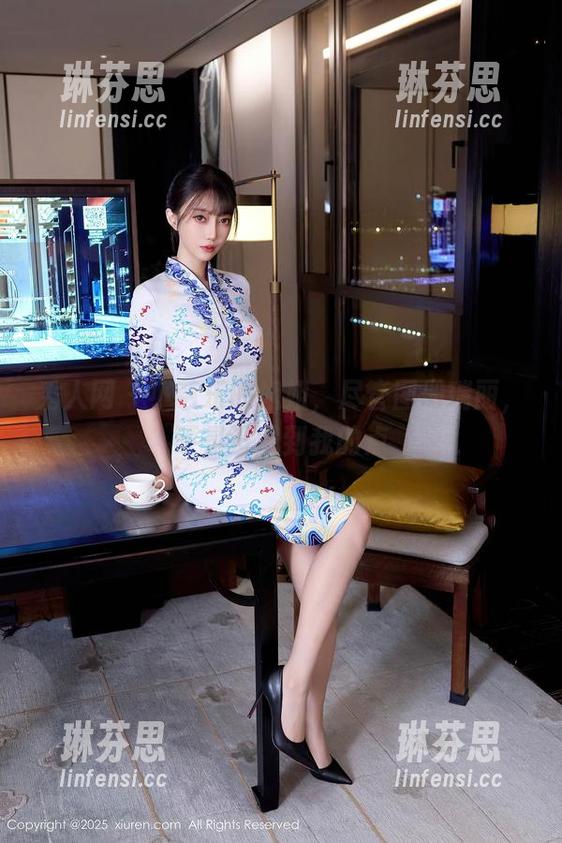 秀人网 - 小芭乐的姐姐，尽管图册瑞丽，硬是没戳到我的点