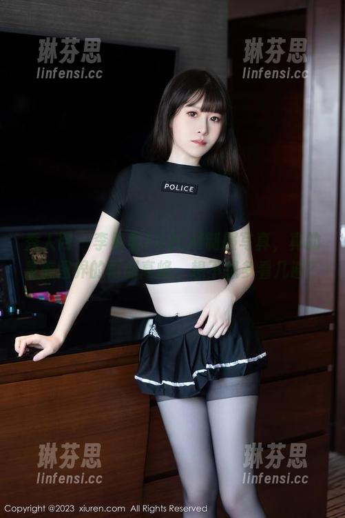 秀人网 - 李雅柔182CM制服写真，真的是美图界的再创高峰，想不想多看几遍？