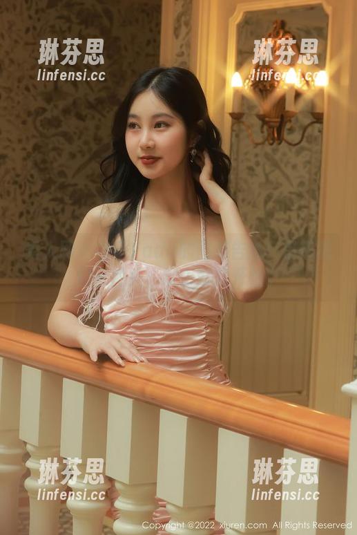 秀人网 - 杏子Yada的图集告急！吊带福利一露头，欢乐就此开始。