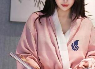 秀人网 – 赤间菀枫的短裤,可不能只看图片,还得欣赏原图里的小细节哦。