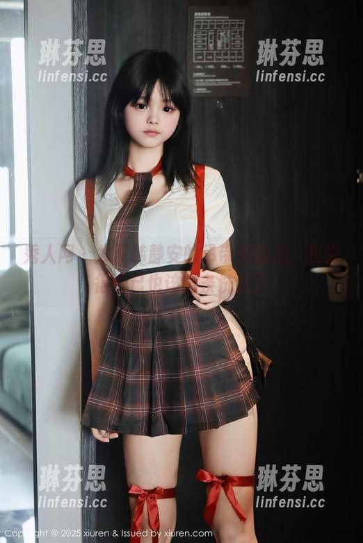 秀人网 - 发现韩静安的吊带美图后，我觉得自己也该剪条洗澡了