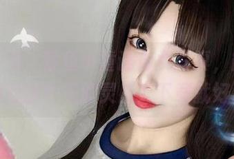真想问问，章鱼小童谣修女写真，能不能承包我今天的灵感？下载就好！