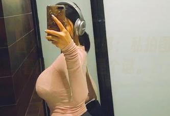 微密圈 – 童小芯的兔女郎：私拍图包里藏着的，或许是个谜。