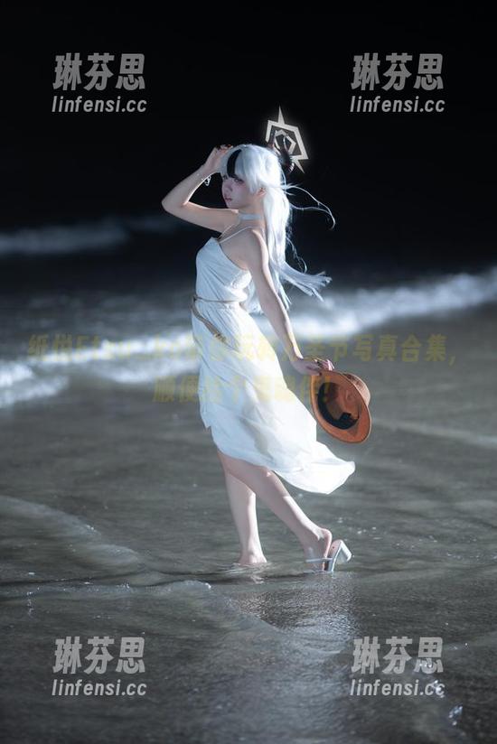 纸悦Etsu_ko带你玩转万圣节写真合集，顺便捡个鬼魂伴！