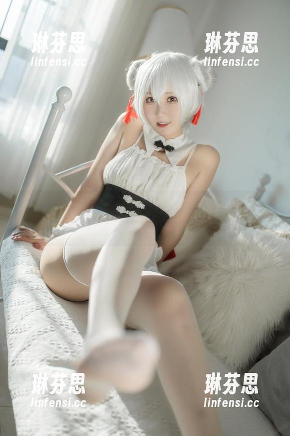 羽生三未：此处高清，女警身姿如狱花般诱人