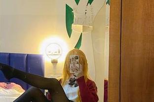 定制图片中的芋圆侑子，雅儿贝德的私服让我突然有种买买买的冲动，虽然钱包在哭。