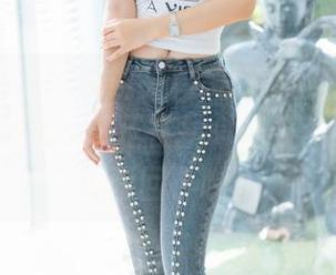 花漾show – 谁说只有美腿无敌？最新美图，赵惟依coco正在拼命证明，腿上和下边两回事哟！