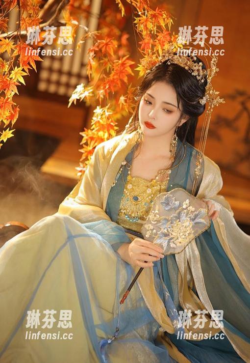 修女写真中的苏嫣qvq，挑战你的审美底线！