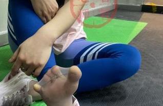 微密圈 – 若若老师的蕾丝定制：每一处都在轻声低语，仿佛说着一个不愿意散落的梦。