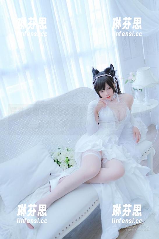 荒井喵喵和她的水手服，写真能不能再chic一点儿！资源太少，急需补充。