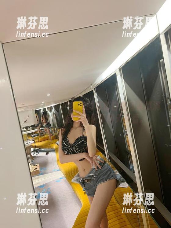 微密圈 - 如何用免费的葛征白色图集填满你的空白，反正我恨不得天天看。