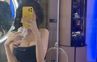 微密圈 – 当丝袜遇上制服：葛征的合集让脑回路突然闪现“惊喜”