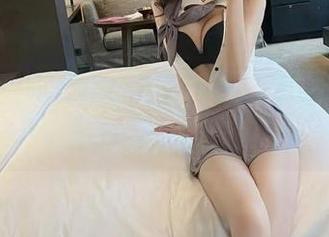 微密圈 – 作品里的葛征：女仆是个什么鬼？