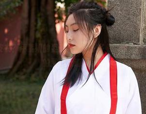 蜜桃社 – 皮衣？伊素妍的姿态真让人想多看几眼，图片里流露出的那个味道。。。