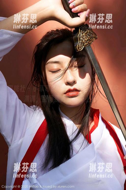 蜜桃社 - 小草莓Berry的图包来啦：秘密满满，别问我为啥嘴角上扬！
