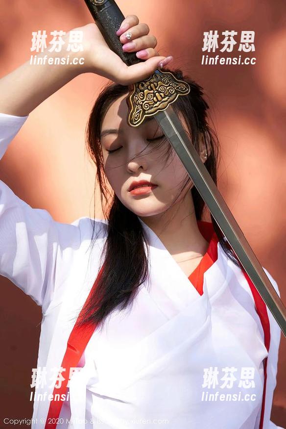 蜜桃社 - 缇娜美Tinami的私人珍藏：双人组合，让我不禁想入非非