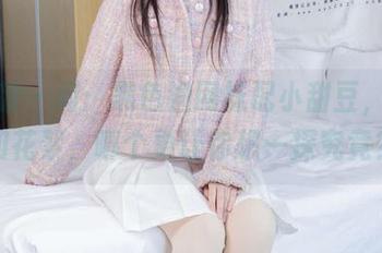 袜啵啵 – 问:黑色渔网袜配小甜豆,套图和花絮,哪个更让你想一探究竟?