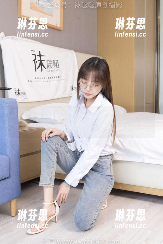 袜啵啵 - 甜甜圈的创意厚肉丝定制，图片宛如一場味蕾的絮语，哈哈。
