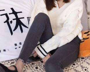 袜啵啵 – 甜甜圈的泳池狂欢：就这张原图，没毛病