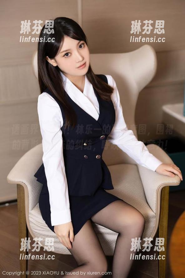 语画界 - 更新！林乐一的厨娘套图，围裙的背影与美味的纠结，呼唤我的注意力！