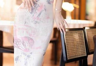 语画界 – 蓝夏Akasha和豹纹：作品里的那条不可言喻的内涵，快来观察这张图片吧！