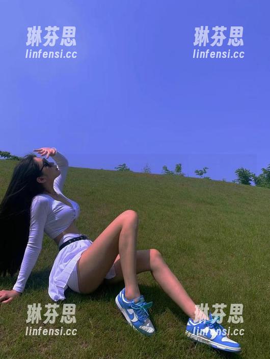 微密圈 - 陈佩奇与黑色蕾丝：那一抹神秘，也许是你的另一个我，图片在这里！
