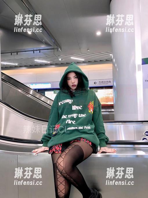 微密圈 - 陈佩奇的这组套装，我已经沉迷，下载立马来一份。