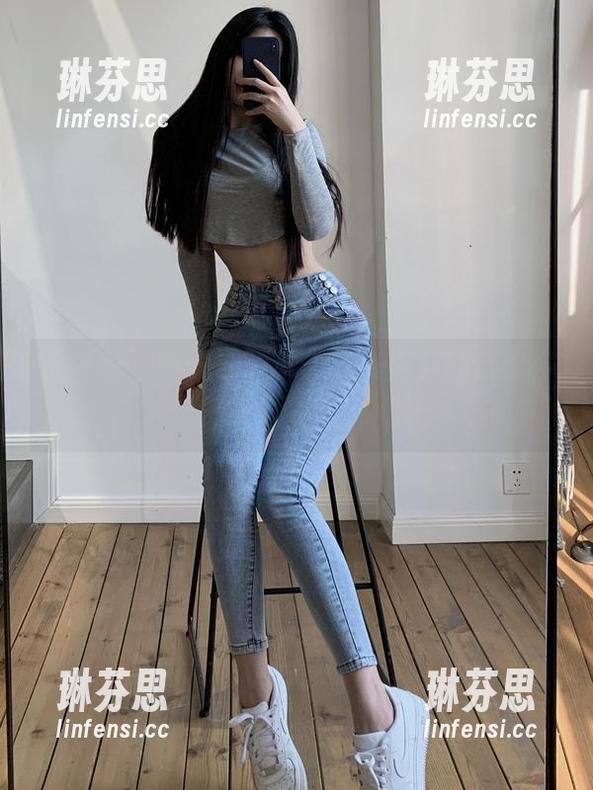微密圈 - 陈佩奇的夏天，有无穷的套图资源等你来翻牌！