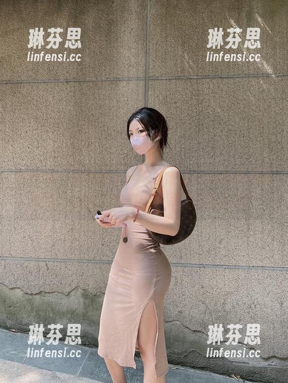微密圈 - 美图来了，陈妮妮UNI的透明风格更新！话说，你们能看到我的自信吗？