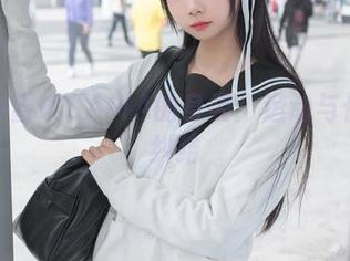 原图中雪琪SAMA的身姿：运动与优雅的纠结
