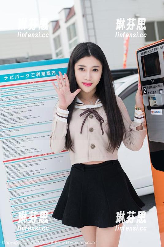 魅妍社 - 看栗子Riz制服高清图集，我只想说，这身材对得起这套衣服吗？